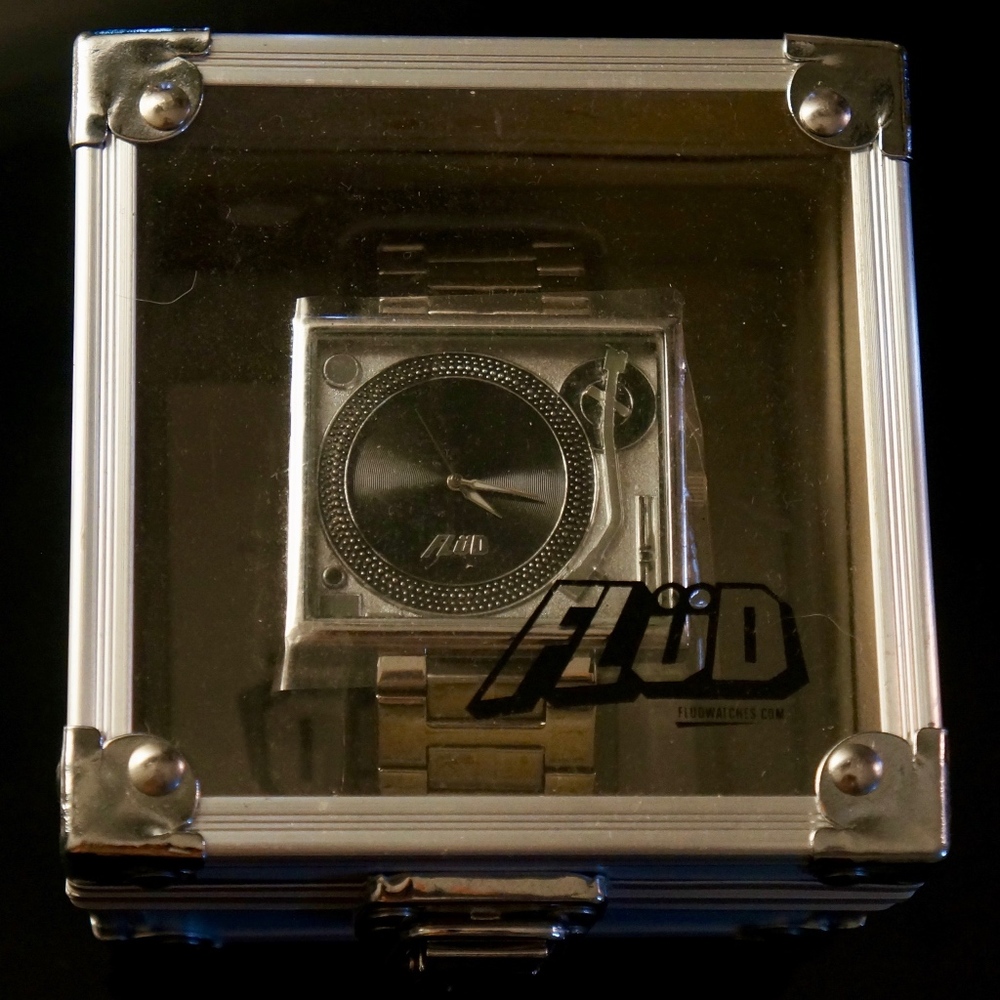 Brand New.. Fluid Turntable Watch